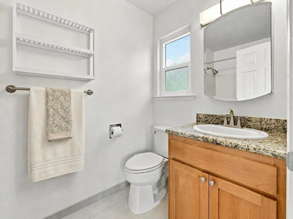 79 Knight Lane Hollister, CA 95023