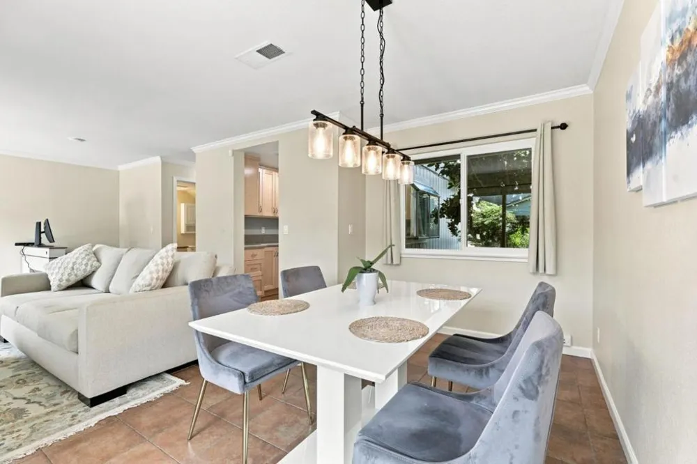 79 Knight Lane Hollister, CA 95023