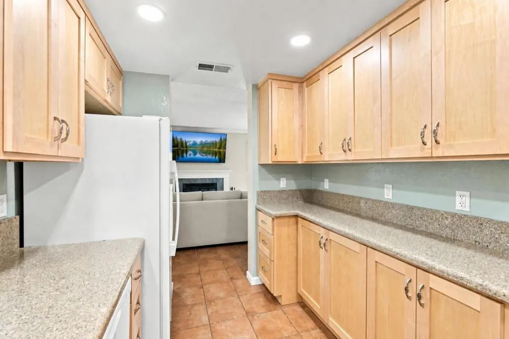 79 Knight Lane Hollister, CA 95023