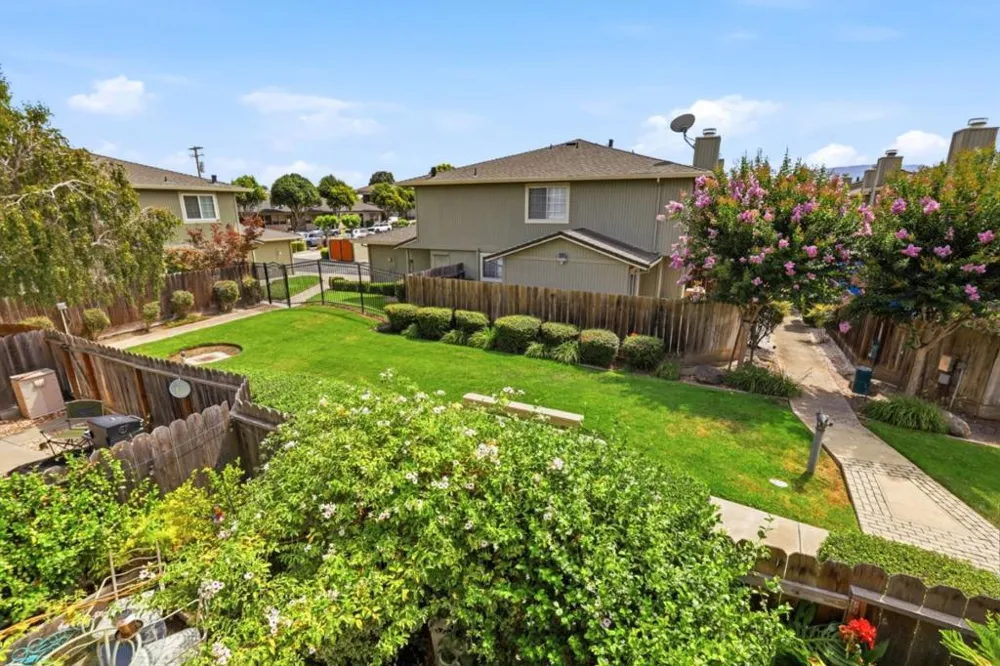 79 Knight Lane Hollister, CA 95023