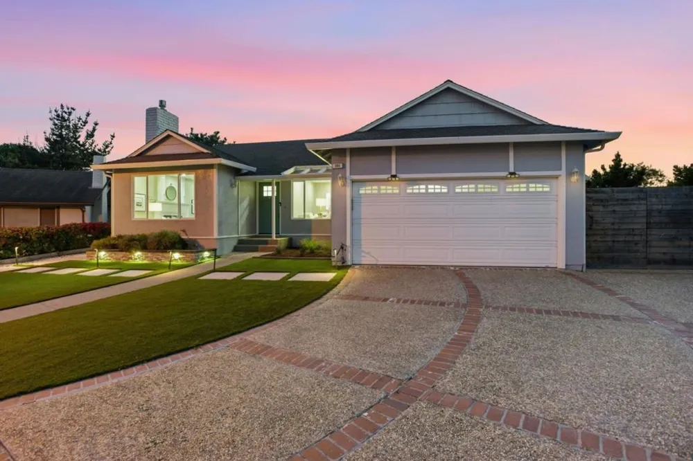 301 Shelter Cove Drive El Granada, CA 94019