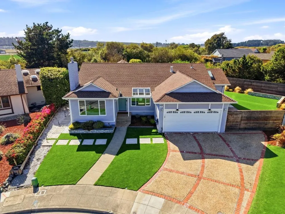 301 Shelter Cove Drive El Granada, CA 94019