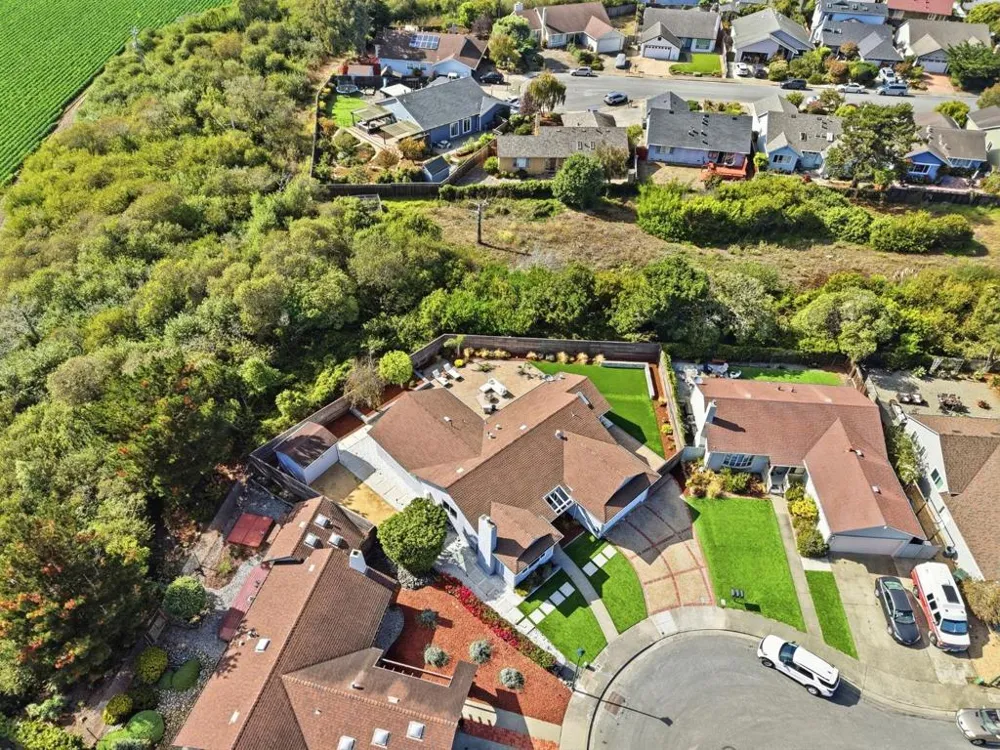 301 Shelter Cove Drive El Granada, CA 94019