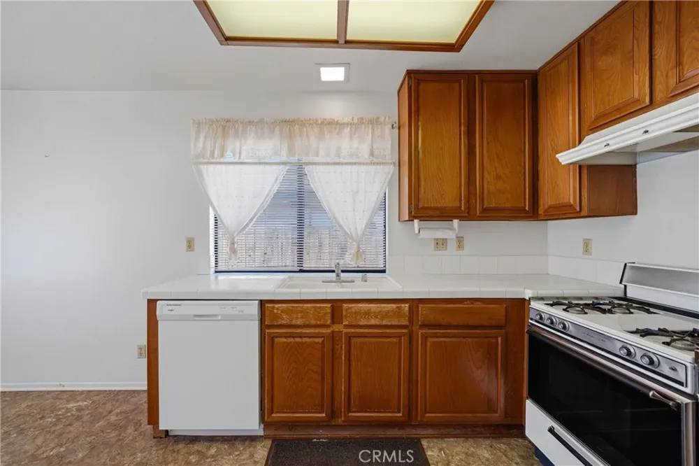 36892 Spanish Broom Palmdale, CA 93550