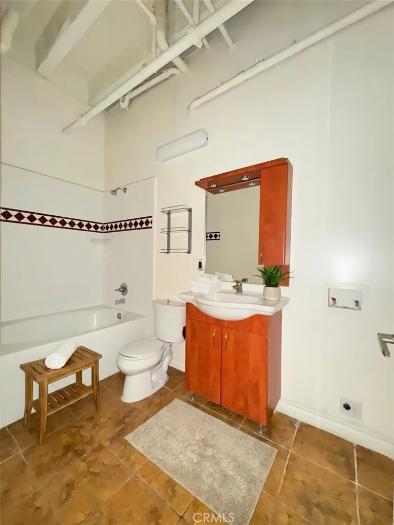 312 W 5th Street #521 Los Angeles, CA 90013