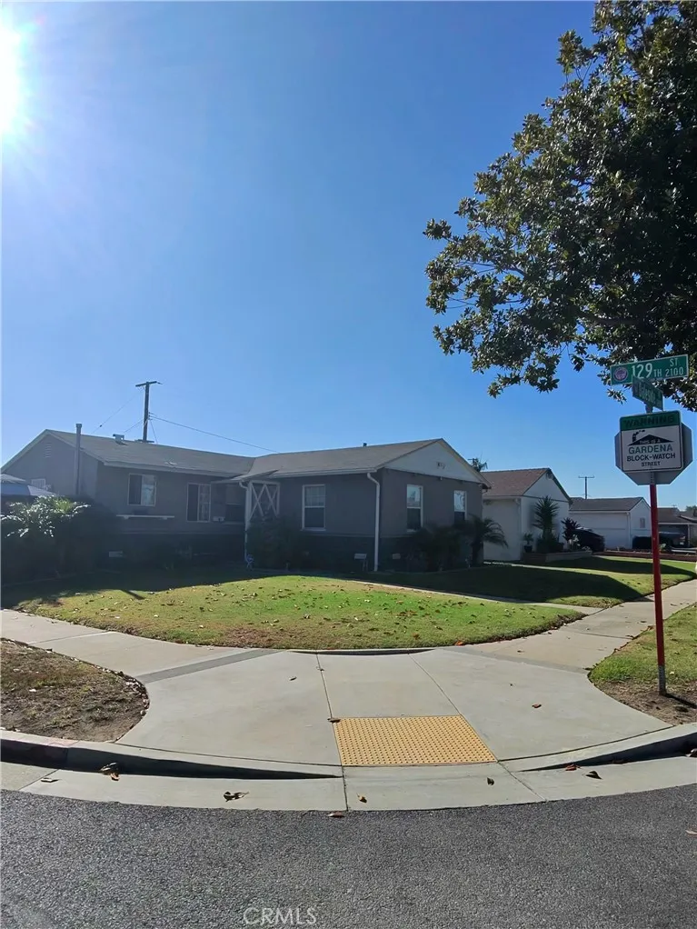 12912 Daleside Gardena, CA 90249