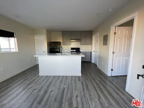 613 W 83rd Street