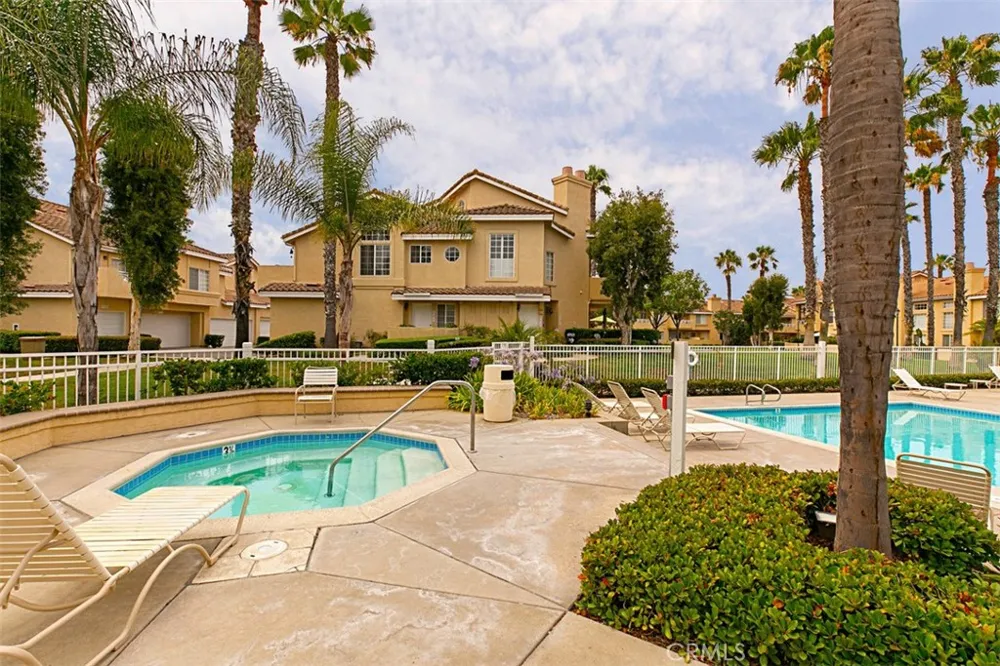 27951 Via Ambrosa Laguna Niguel, CA 92677