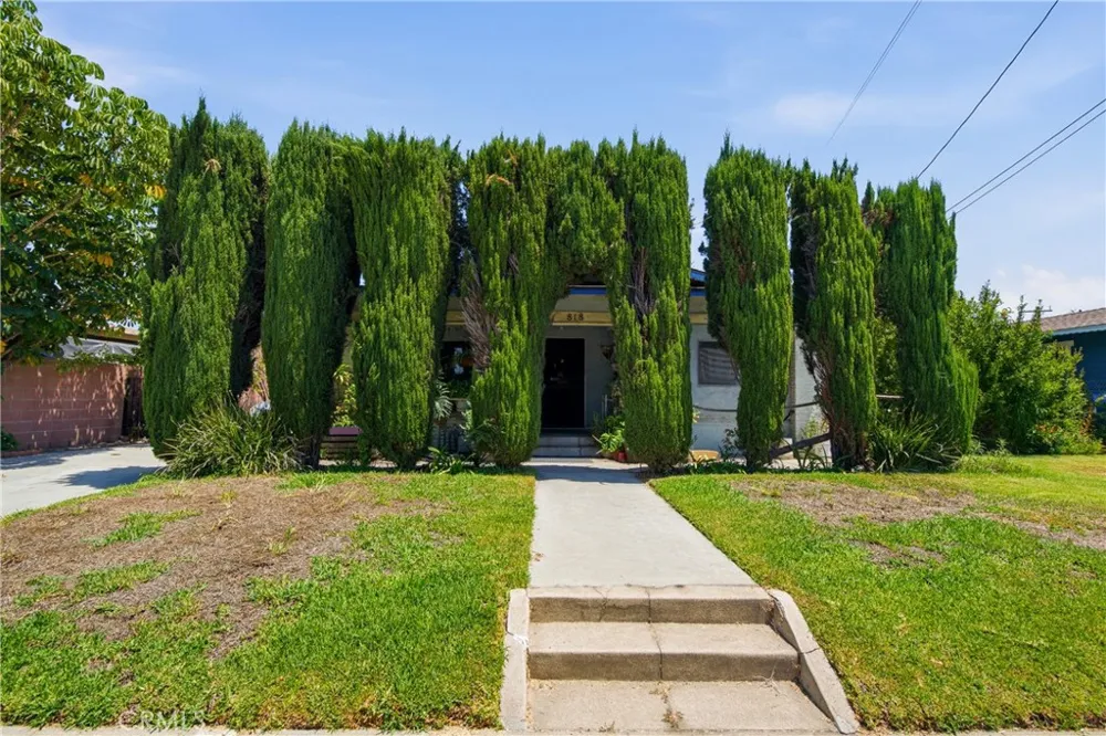 818 S 6th Alhambra, CA 91801