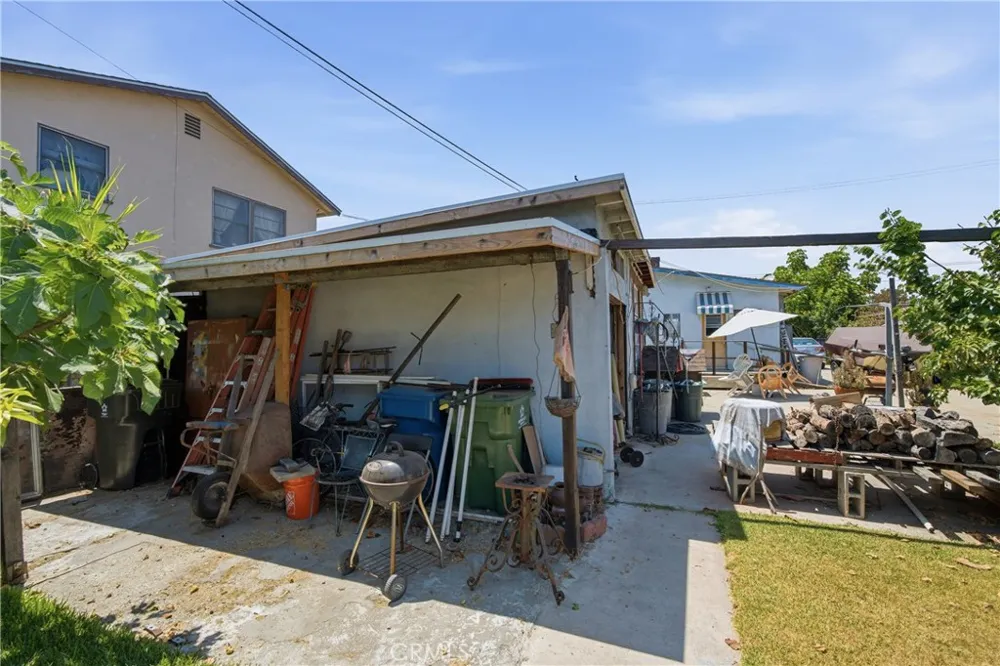 818 S 6th Alhambra, CA 91801