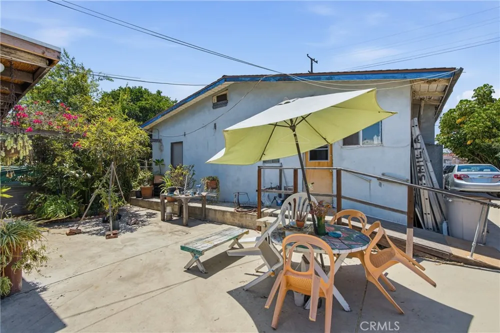 818 S 6th Alhambra, CA 91801