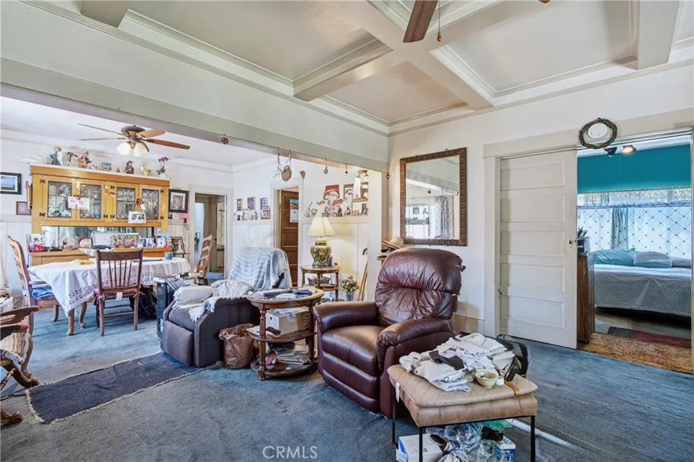818 S 6th Alhambra, CA 91801
