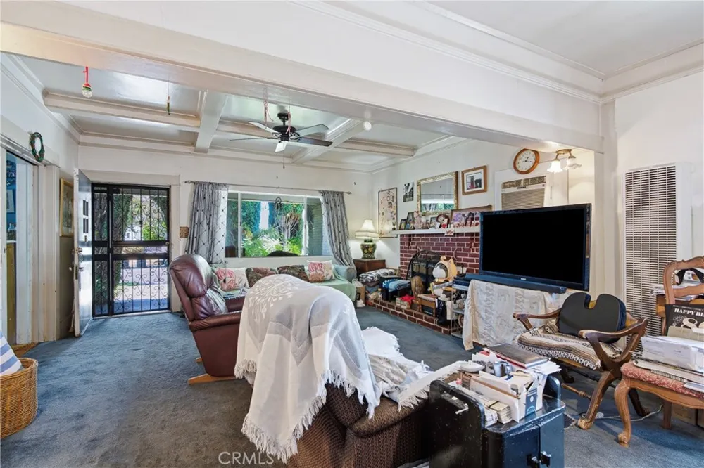 818 S 6th Alhambra, CA 91801