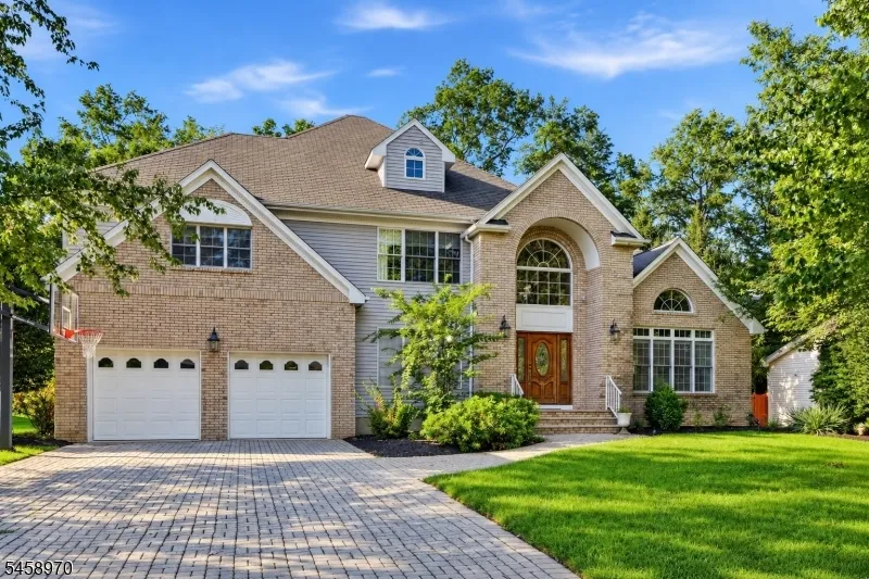 3 Alexandria Dr East Hanover, NJ 07936