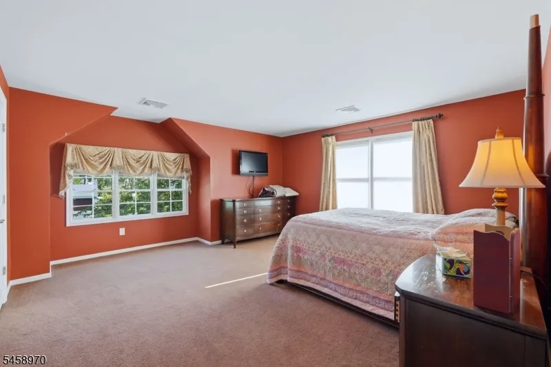 3 Alexandria Dr East Hanover, NJ 07936