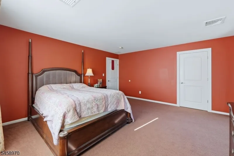 3 Alexandria Dr East Hanover, NJ 07936