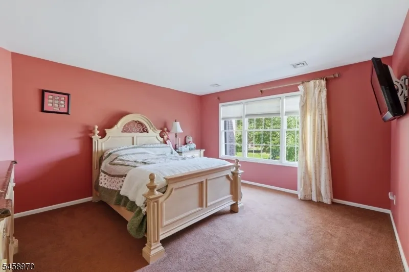 3 Alexandria Dr East Hanover, NJ 07936