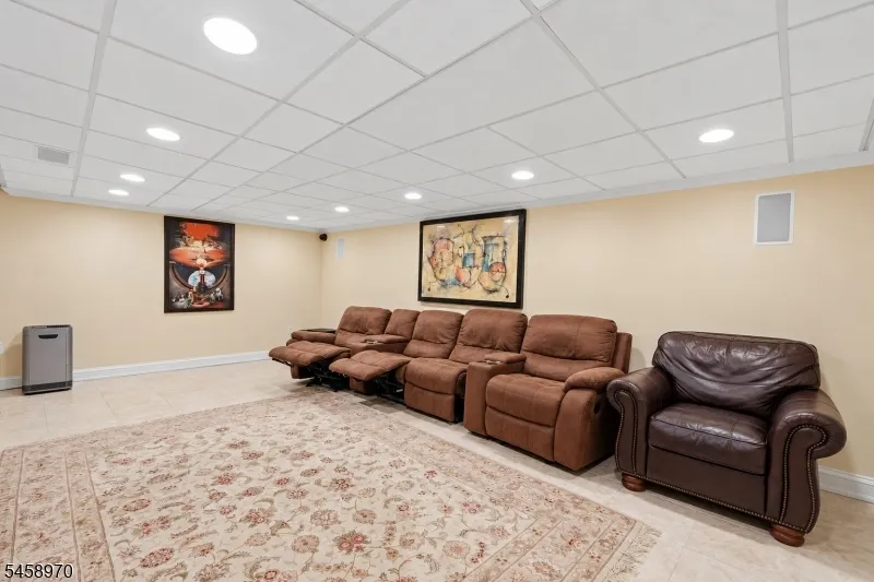3 Alexandria Dr East Hanover, NJ 07936
