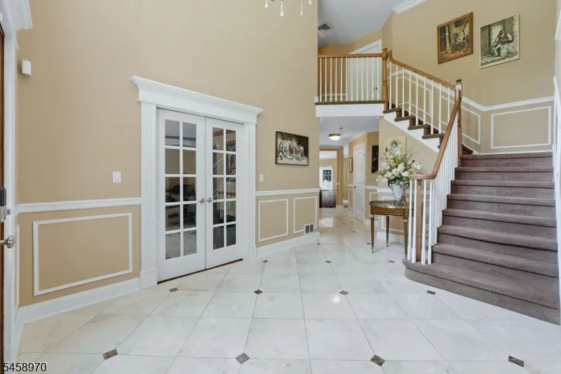 3 Alexandria Dr East Hanover, NJ 07936