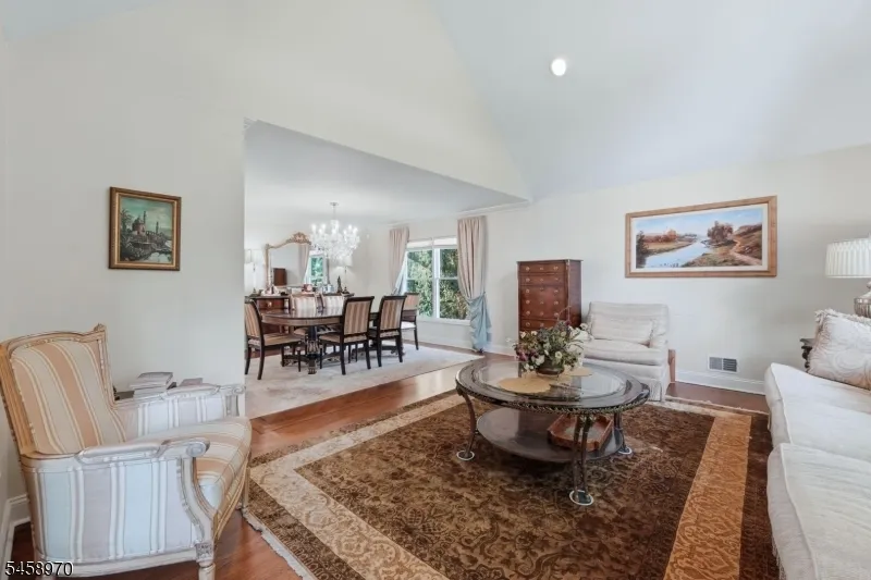 3 Alexandria Dr East Hanover, NJ 07936