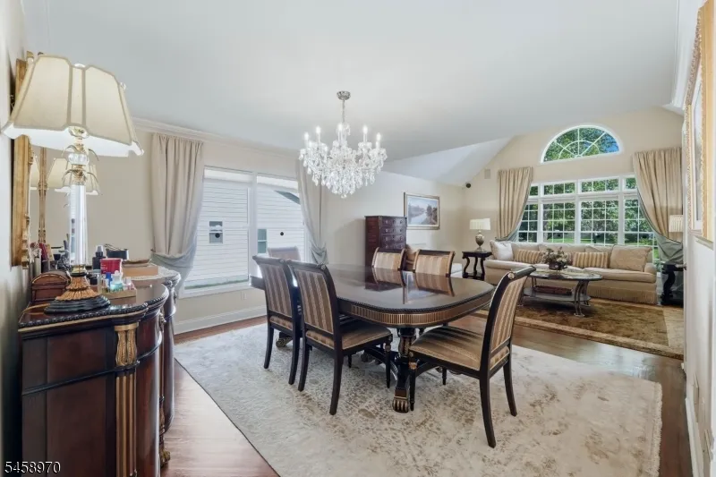 3 Alexandria Dr East Hanover, NJ 07936