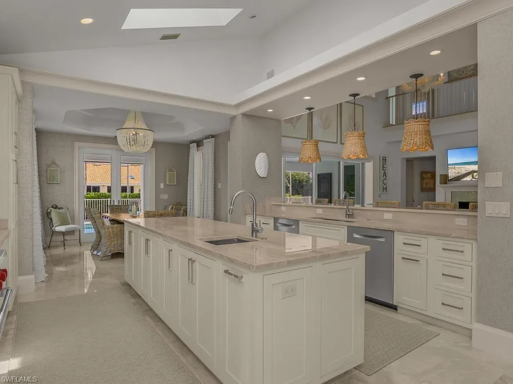 580 15th Avenue S Naples, FL 34102