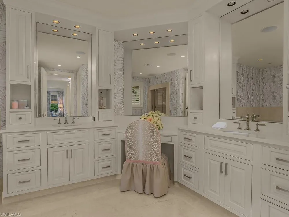 580 15th Avenue S Naples, FL 34102