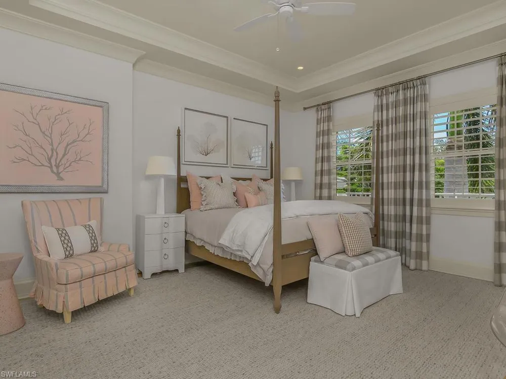 580 15th Avenue S Naples, FL 34102