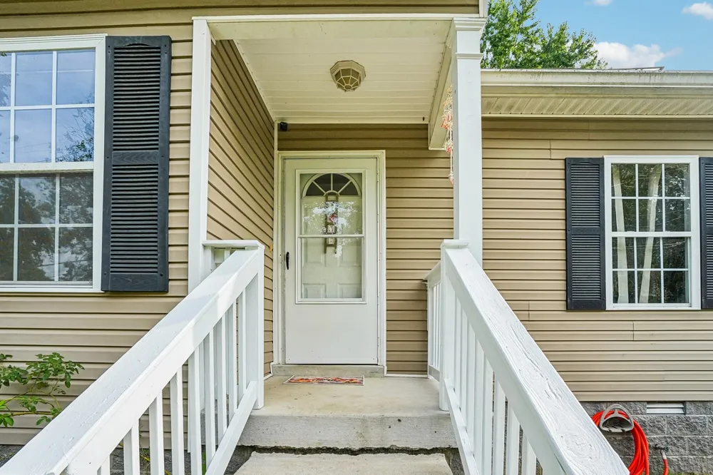 2027 Old Greenbrier Pike Greenbrier, TN 37073