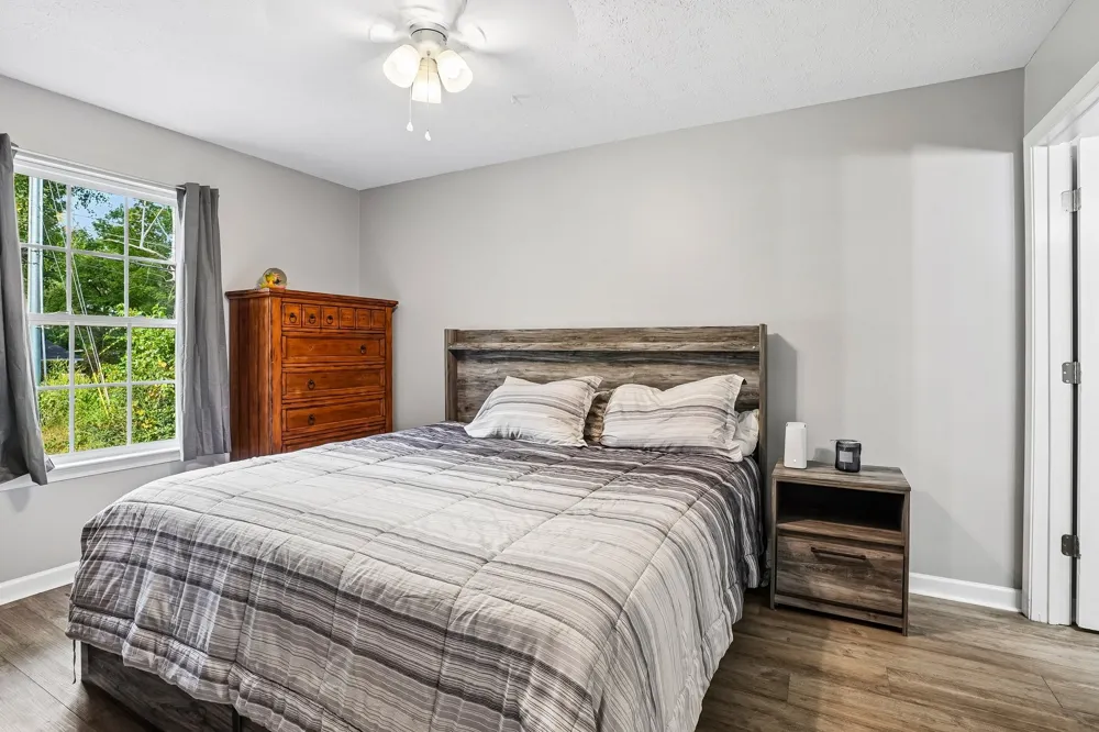 2027 Old Greenbrier Pike Greenbrier, TN 37073