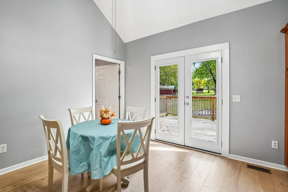2027 Old Greenbrier Pike Greenbrier, TN 37073