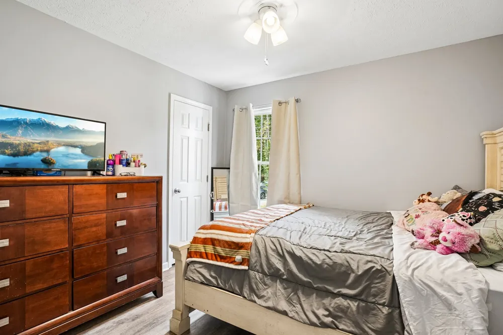 2027 Old Greenbrier Pike Greenbrier, TN 37073