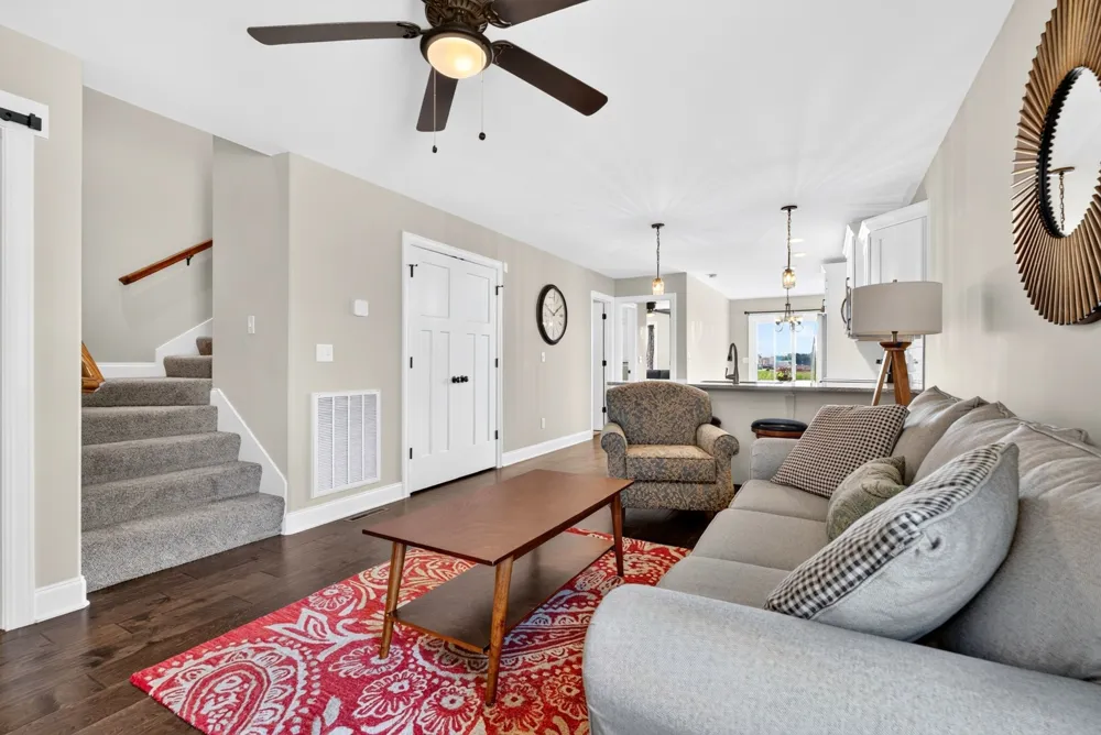 6620 Night Horse St Bowling Green, KY 42101
