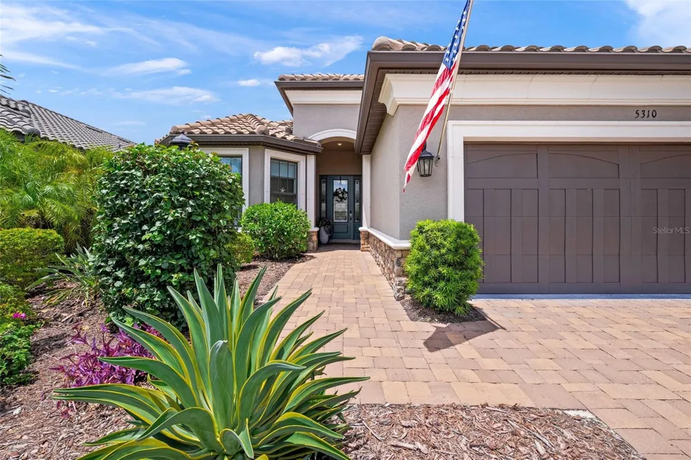 5310 CICERONE STREET Sarasota, FL 34238