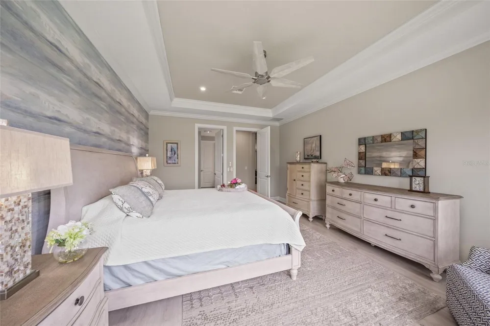 5310 CICERONE STREET Sarasota, FL 34238