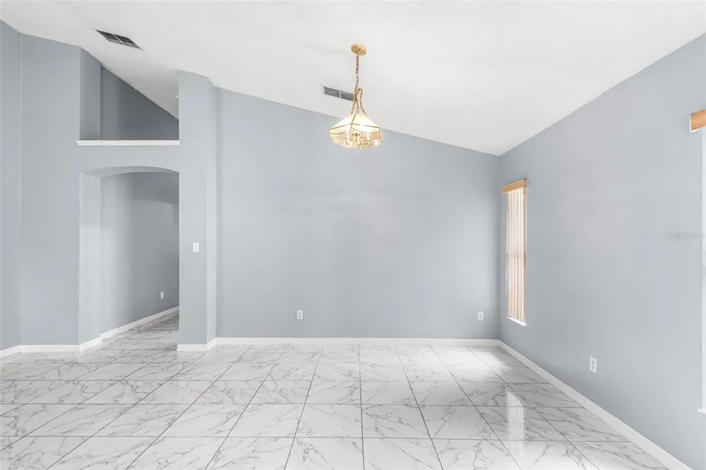 7814 ELMSTONE CIRCLE Orlando, FL 32822