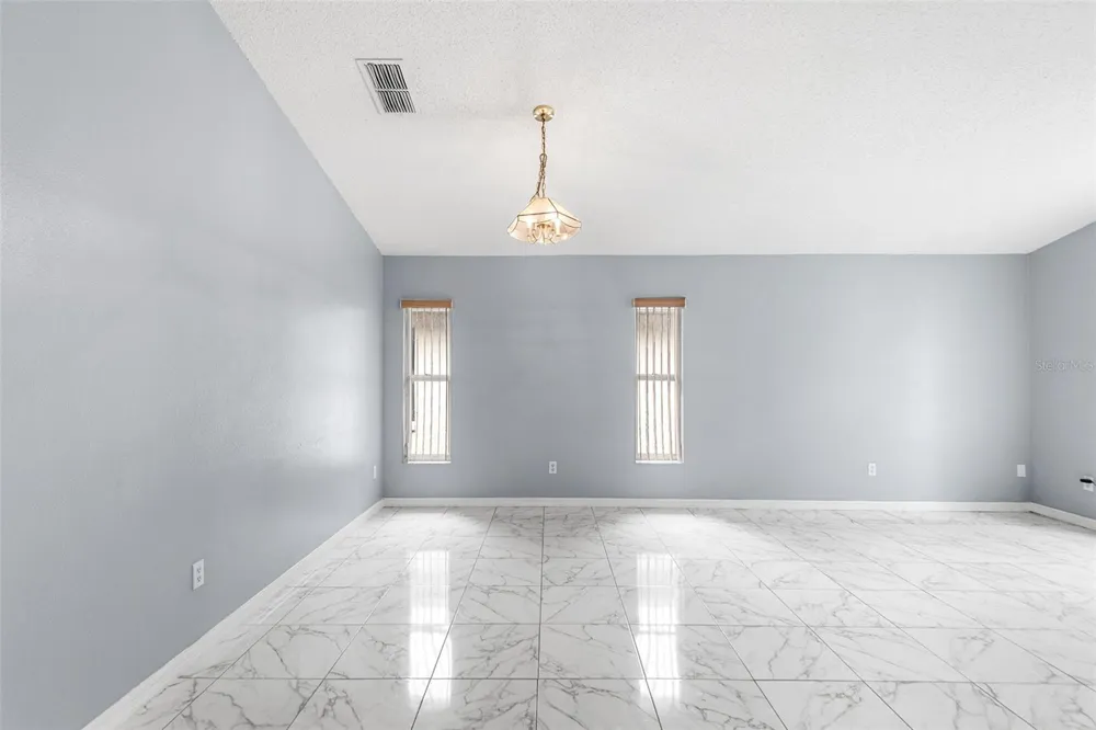 7814 ELMSTONE CIRCLE Orlando, FL 32822
