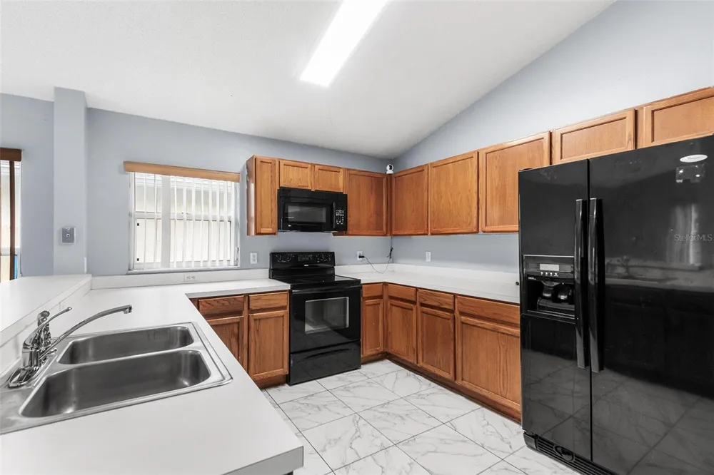 7814 ELMSTONE CIRCLE Orlando, FL 32822