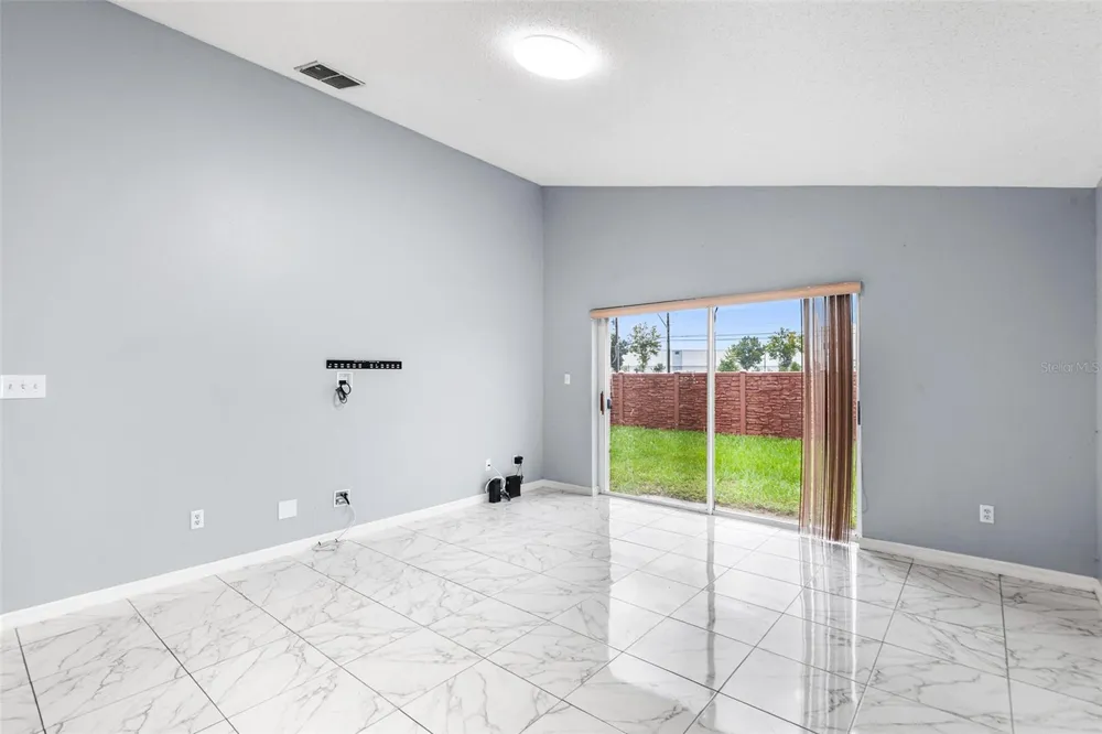 7814 ELMSTONE CIRCLE Orlando, FL 32822