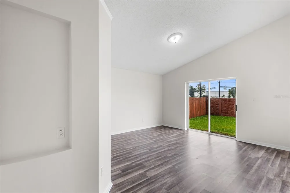 7814 ELMSTONE CIRCLE Orlando, FL 32822