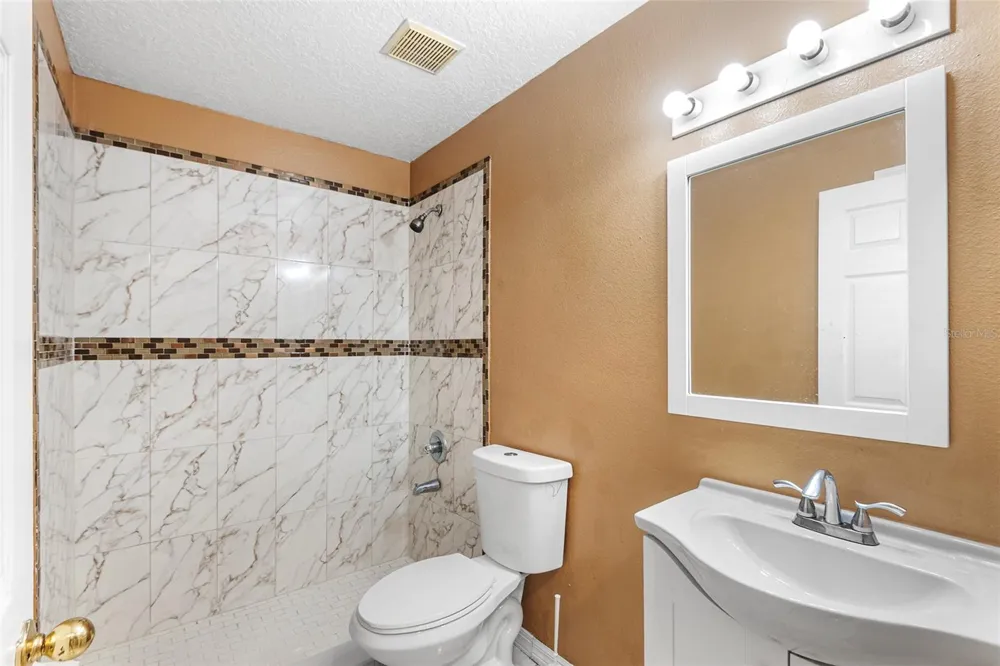 7814 ELMSTONE CIRCLE Orlando, FL 32822