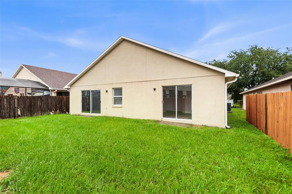 7814 ELMSTONE CIRCLE Orlando, FL 32822