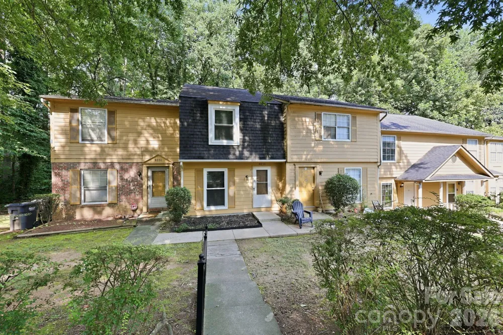 4033 Briarhill Drive Charlotte, NC 28215