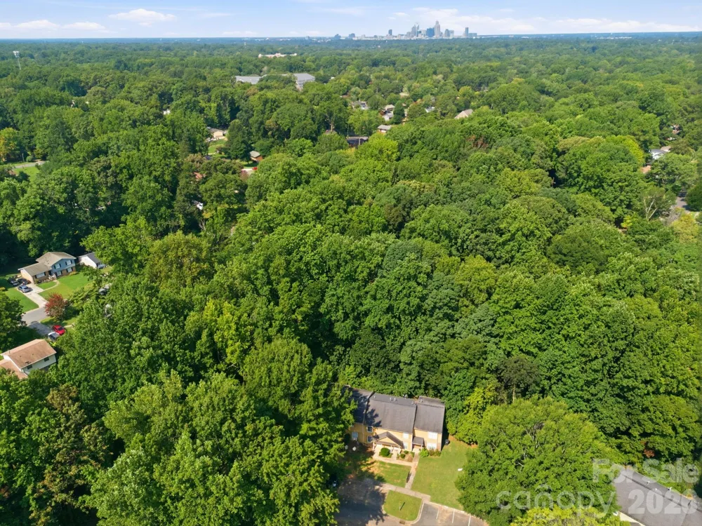 4033 Briarhill Drive Charlotte, NC 28215
