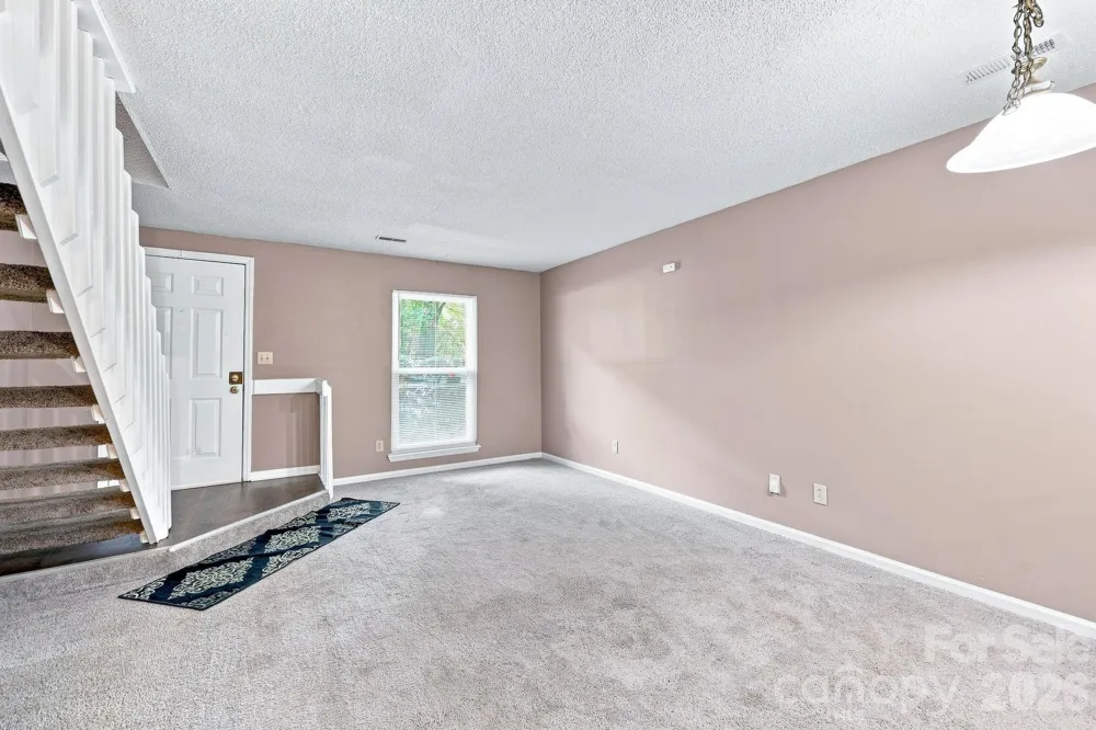 4033 Briarhill Drive Charlotte, NC 28215
