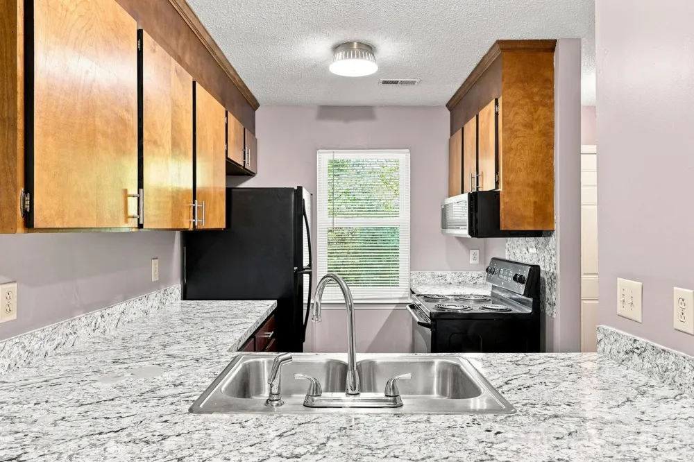4033 Briarhill Drive Charlotte, NC 28215