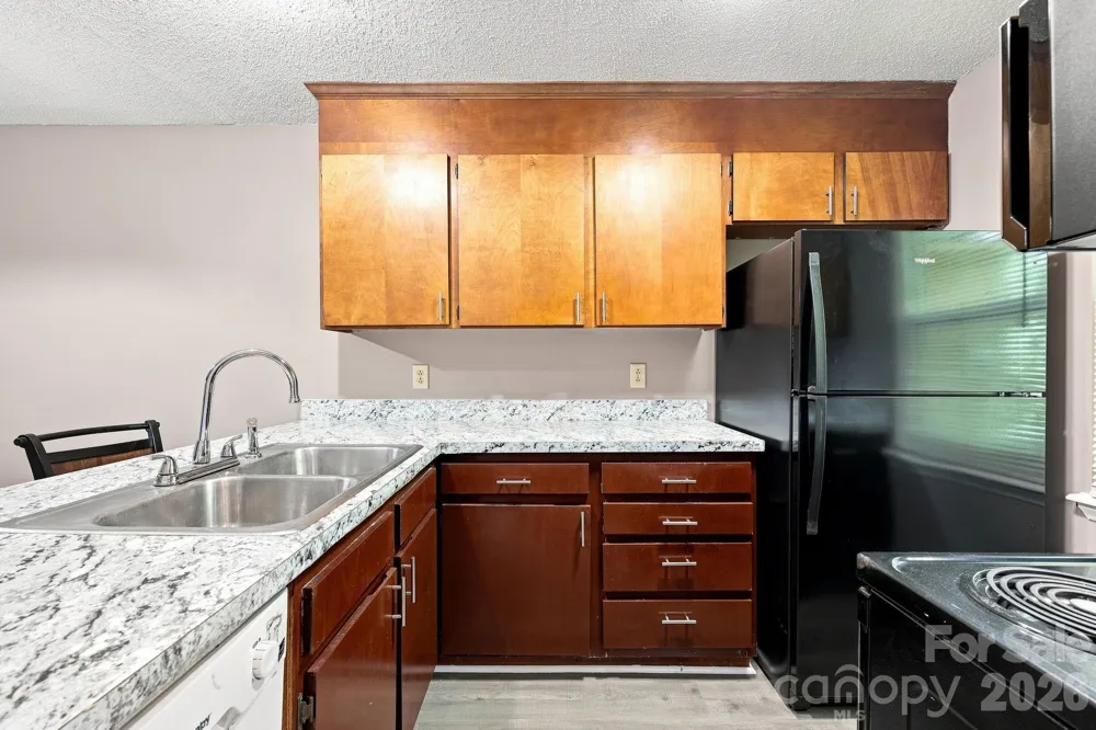 4033 Briarhill Drive Charlotte, NC 28215