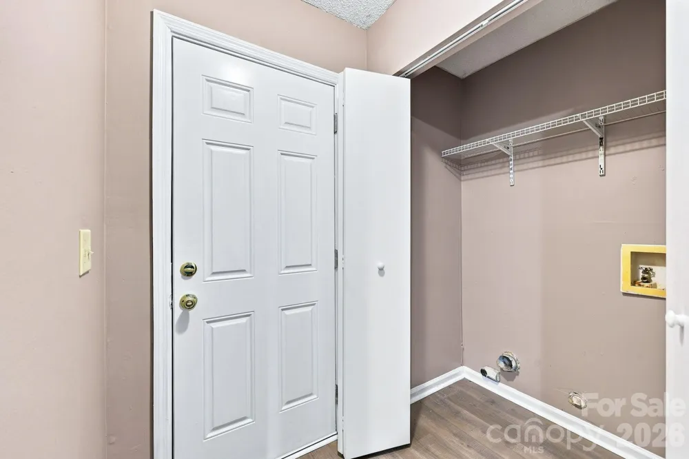 4033 Briarhill Drive Charlotte, NC 28215