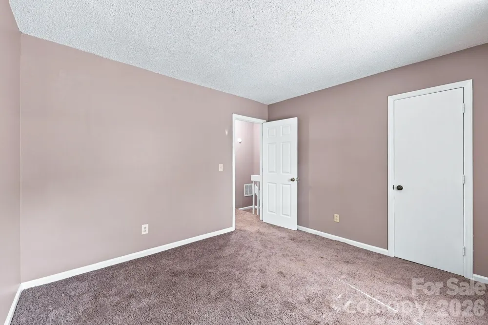 4033 Briarhill Drive Charlotte, NC 28215