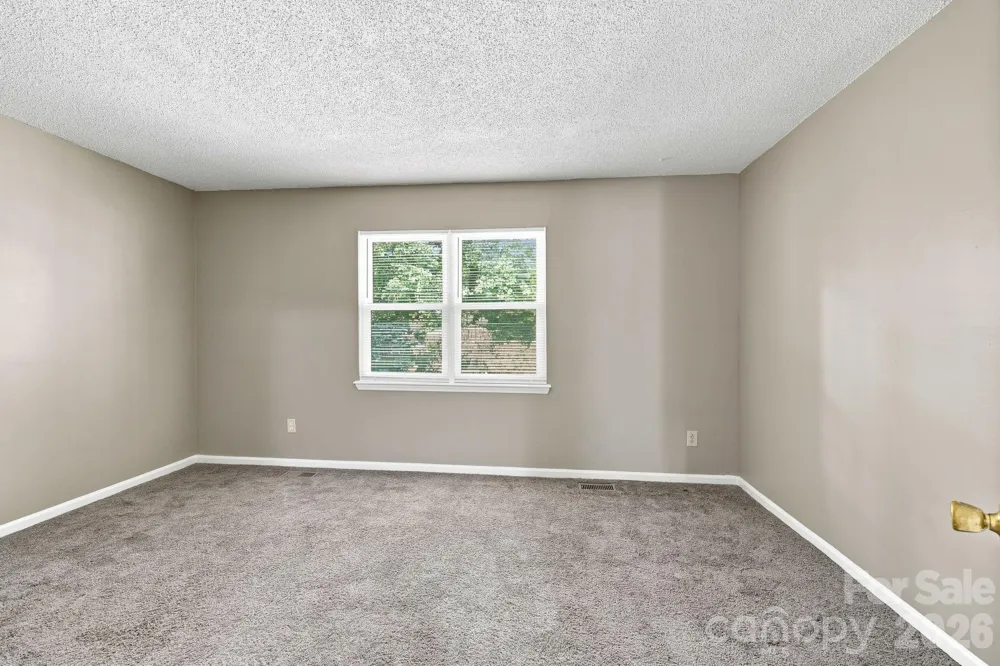 4033 Briarhill Drive Charlotte, NC 28215